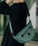 Listonoszka crossbody z zielono - turkusowego weluru tapicerskiego